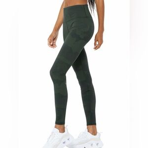 Alo Yoga High-Waist Camo Vapor Legging